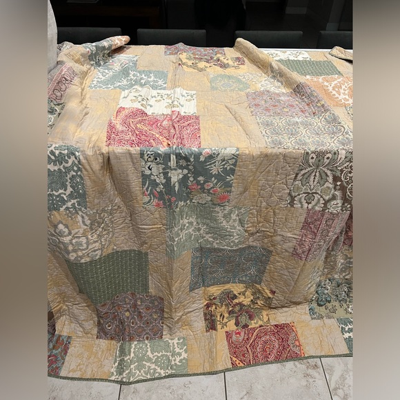 Pottery Barn Patchwork Quilt - Picture 2 of 9